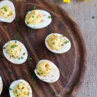 Devilled Eggs ή αλλιώς «Κολασμένα» Αυγά, Γεμιστά με Κάρυ