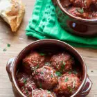 Slow Cooker Meatballs in Tomato Sauce www.thefoodiecorner.gr