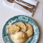 Creamy Honey Mustard Pork Chops in the Slow Cooker www.thefoodiecorner.gr