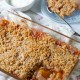 Peach Crumble with Oats and Almonds www.thefoodiecorner.gr
