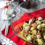 Γιορτινή Σαλάτα με Λαχανάκια Βρυξελλών, Στίλτον και Κράνμπερις www.thefoodiecorner.gr