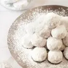 Greek Christmas Almond Cookies – Kourabiedes www.thefoodiecorner.gr