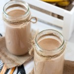 Σοκολατένιο Smoothie με Βρώμη, Μπανάνα και Ταχίνι www.thefoodiecorner.gr