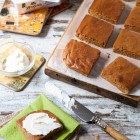 Blondies με Ταχίνι, Μέλι και «Καμένο» Βούτυρο www.thefoodiecorner.gr