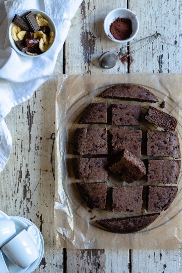 Plant-Based, Date-Sweetened Chocolate Banana Oat Cake-Bars, in the Slow Cooker Plant-Based, Date-Sweetened Chocolate Banana Oat Cake-Bars, in the Slow Cooker